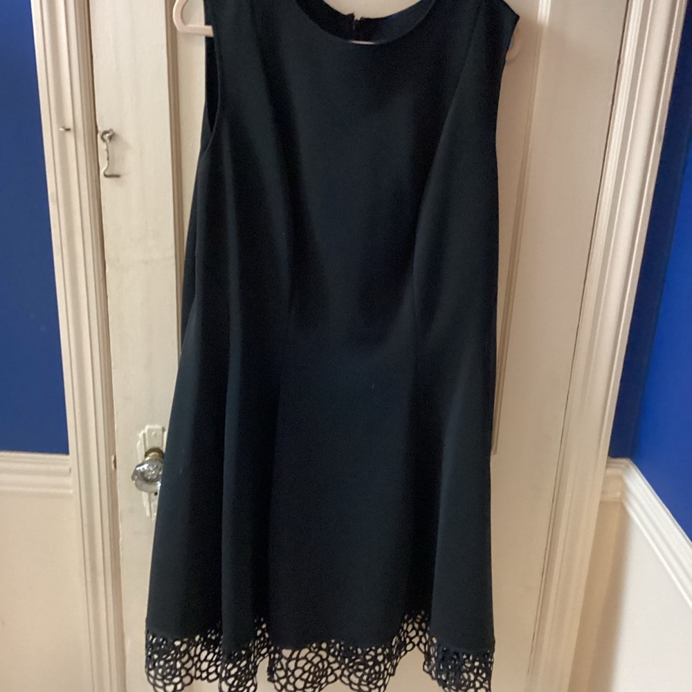 Women’s Black Sleeveless Crocheted Bottom Dress-Size 20- Pre-Owned
